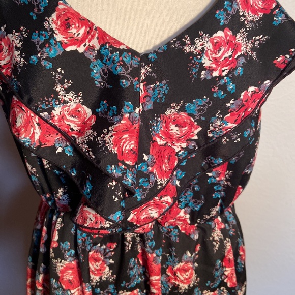 Final Touch dress - Picture 2 of 5